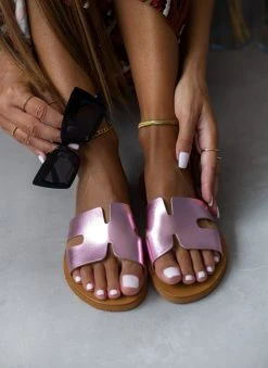 Σανδάλια δερμάτινα σε μεταλλικά χρώματα Estil - Ροζ