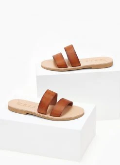 Σανδάλια δερμάτινα με δύο φάσες Iris - Ταμπά -The Fashion Project κατάστημα sandalia dermatina iris me duo fases 103996 gibx