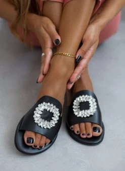 Σανδάλια δερμάτινα με πέτρες Iris - Μαύρο -The Fashion Project κατάστημα sandalia dermatina iris me petres 104319 4tig