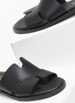 Σανδάλια δερμάτινα με ανοίγματα Estil - Μαύρο 8 Σανδάλια δερμάτινα με ανοίγματα Estil - Μαύρο -The Fashion Project κατάστημα sandalia dermatina me anoigmata estil 110503 l31k