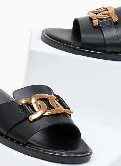 Σανδάλια δερμάτινα με αλυσίδα στη φάσα Tfp - Μαύρο -The Fashion Project κατάστημα sandalia dermatina tfp me alusida sti fasa 101245 syms