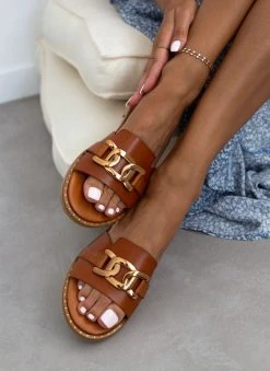 Σανδάλια δερμάτινα με αλυσίδα στη φάσα Tfp - Ταμπά