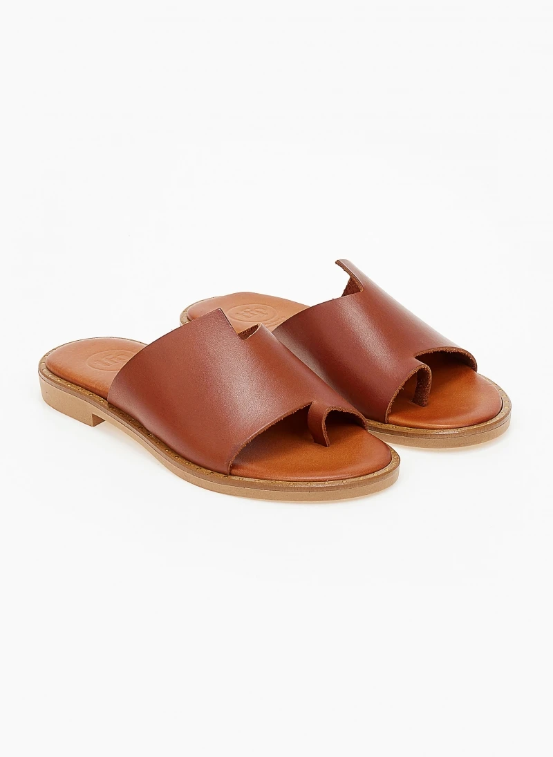 Σανδάλια δερμάτινα με άνιση φάσα Tfp - Ταμπά 3 Σανδάλια δερμάτινα με άνιση φάσα Tfp - Ταμπά