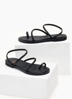 Σανδάλια δερμάτινα με περαστό λουράκι Tfp - Μαύρο -The Fashion Project κατάστημα sandalia dermatina tfp me perasto louraki 105320 ebwf