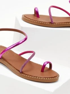 Σανδάλια δερμάτινα με περαστό λουράκι Tfp - Φούξια 9 Σανδάλια δερμάτινα με περαστό λουράκι Tfp - Φούξια -The Fashion Project κατάστημα sandalia dermatina tfp me perasto louraki 105332 dywk