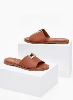 Σανδάλια δερμάτινα με μεταλλική αγκράφα Estil - Ταμπά -The Fashion Project κατάστημα sandalia estil dermatina me metalliki agkrafa 101186 ejdx