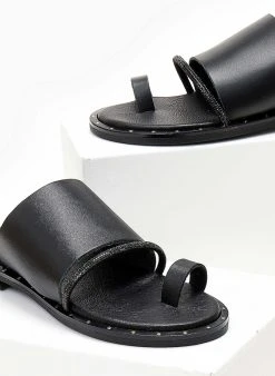 Σανδάλια δερμάτινα με στρας Estil - Μαύρο 8 Σανδάλια δερμάτινα με στρας Estil - Μαύρο -The Fashion Project κατάστημα sandalia estil dermatina me seira strass 104530 o2hj