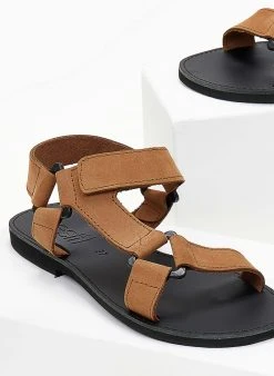 Σανδάλια δερμάτινα με Velcro Estil - Κάμελ 13 Σανδάλια δερμάτινα με Velcro Estil - Κάμελ -The Fashion Project κατάστημα sandalia nubuck estil me velcro 103129 c03u