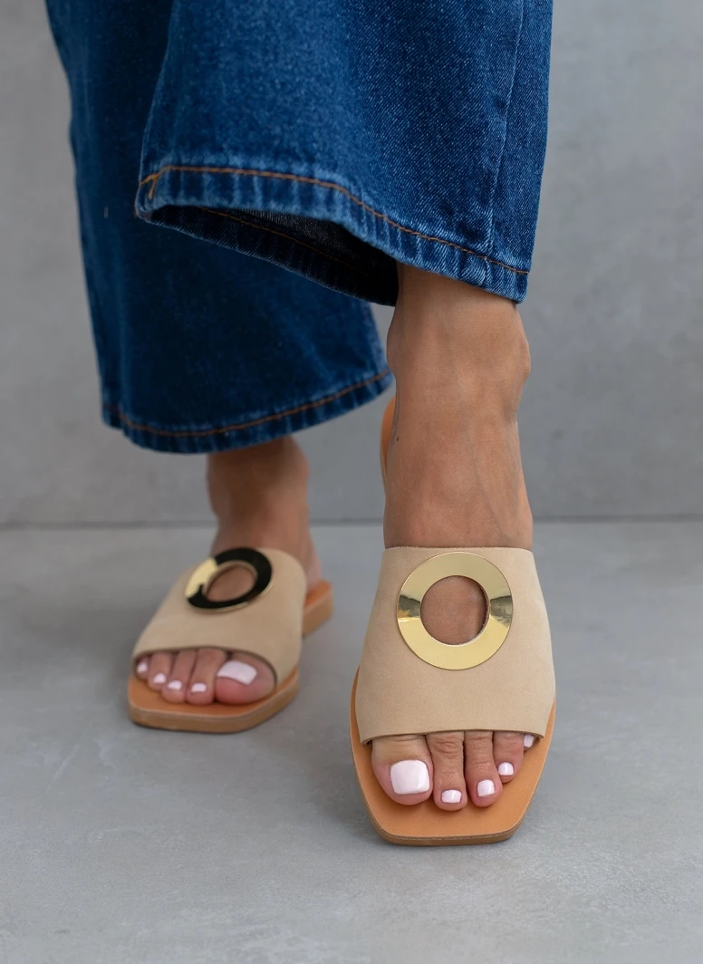 Σανδάλια Nubuck με διακοσμητικό Iris - Ζαχαρί 3 Σανδάλια Nubuck με διακοσμητικό Iris - Ζαχαρί